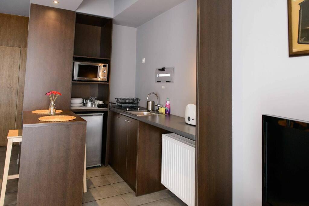 City Lux2Modern Apartment Next To Kerameikos Metro Athens Exterior photo